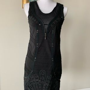 Summer dress with zipper detailing